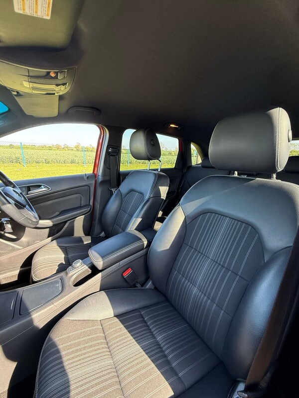Used Mercedes-Benz B Class 2012 for sale - 74624455: Photo 40