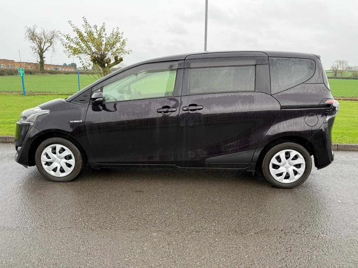 Used Toyota Sienta 2025 for sale - 76896876: Photo 13