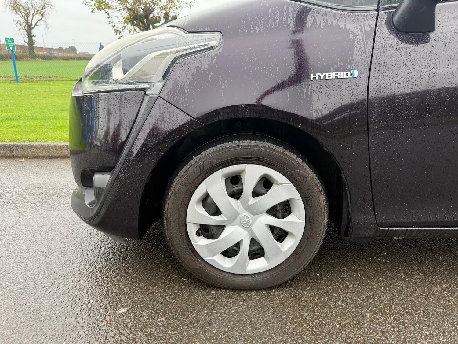 Used Toyota Sienta 2025 for sale - 76896876: Photo 15