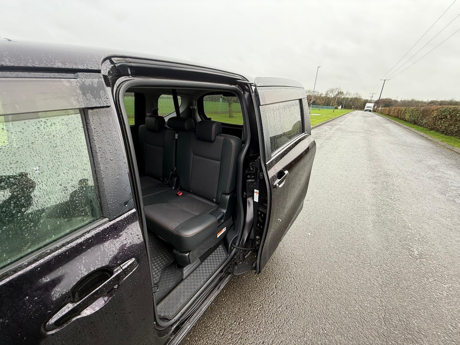 Used Toyota Sienta 2025 for sale - 76896876: Photo 25