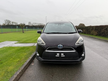Used Toyota Sienta 2018 for sale - 76896876: Photo