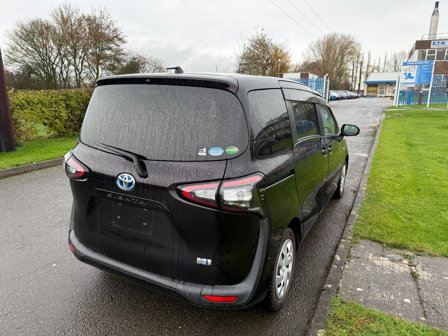 Used Toyota Sienta 2025 for sale - 76896876: Photo 8