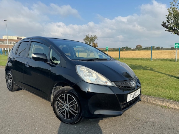 Used Honda Jazz 2011 for sale - 73167294: Photo 2