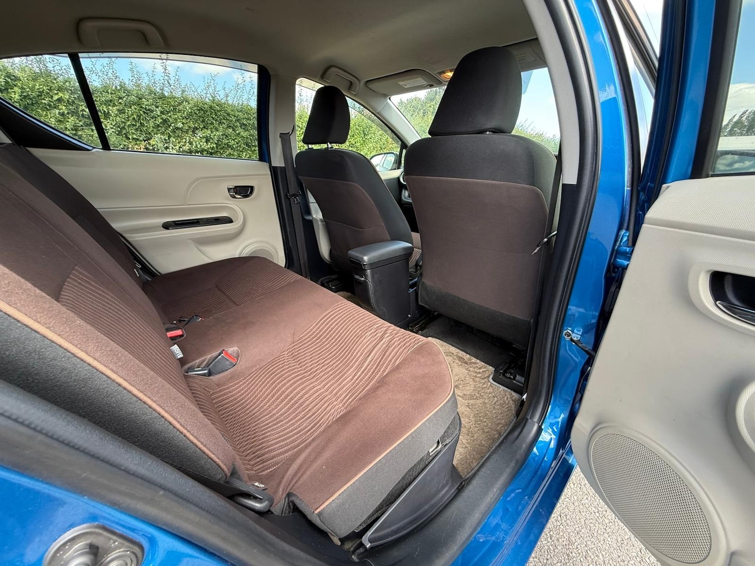 Used Toyota Aqua 2025 for sale - 76971141: Photo 30