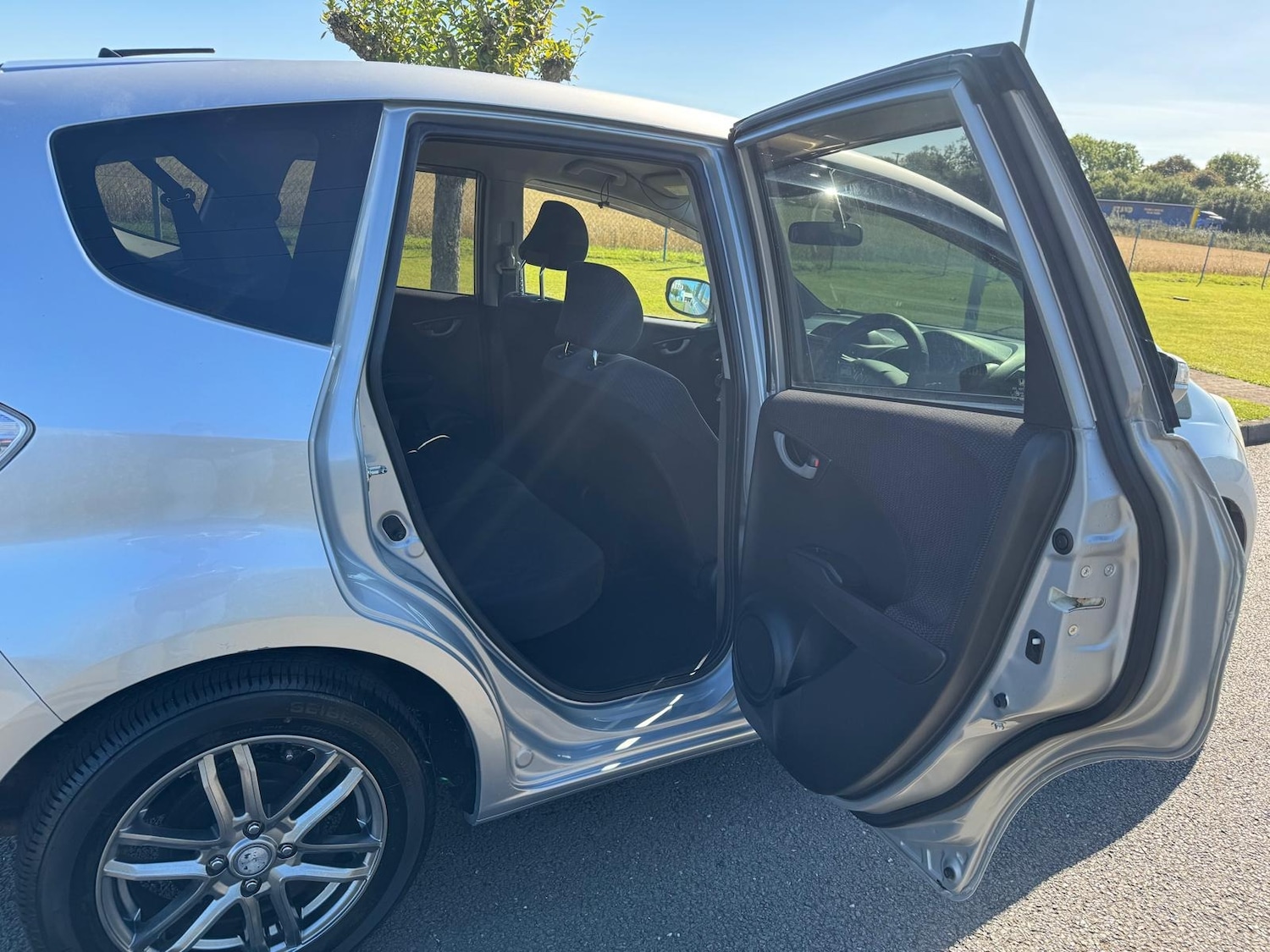 Used Honda Jazz 2024 for sale - 76466120: Photo 21