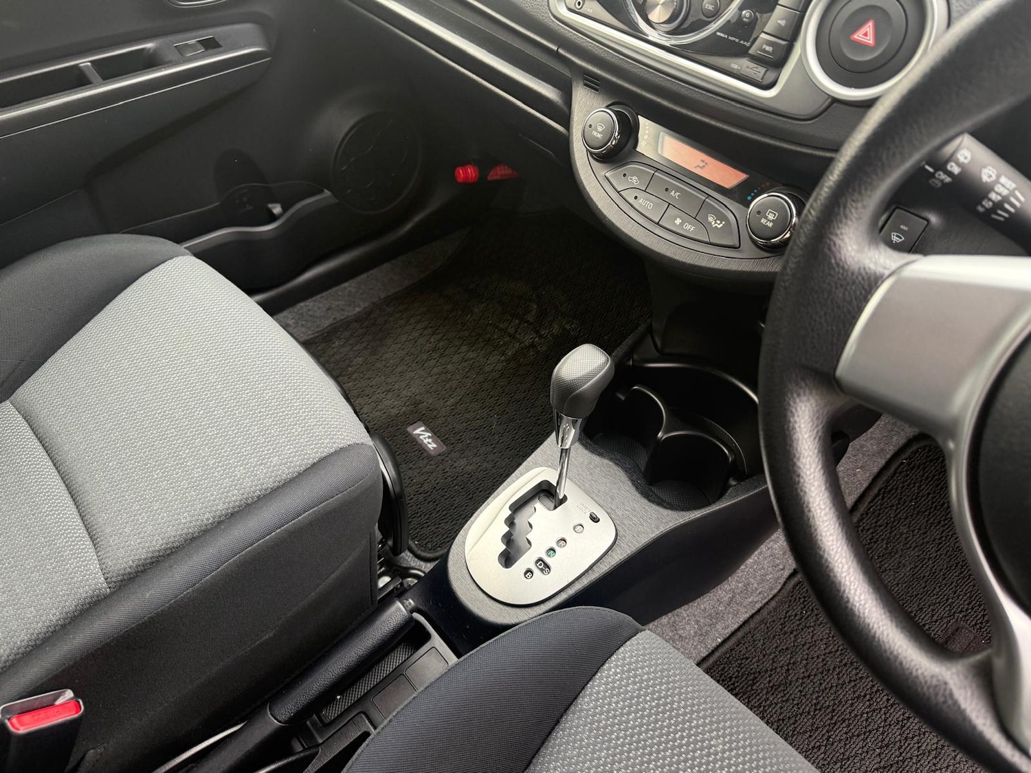 Used Toyota Yaris 2024 for sale - 76477578: Photo 21