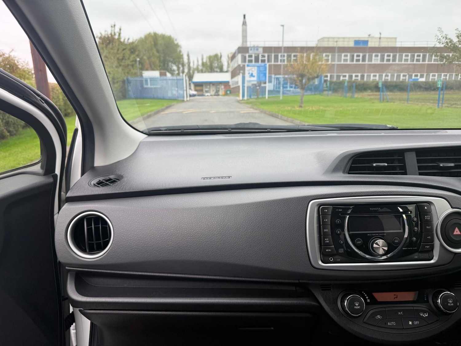 Used Toyota Yaris 2024 for sale - 76477578: Photo 22