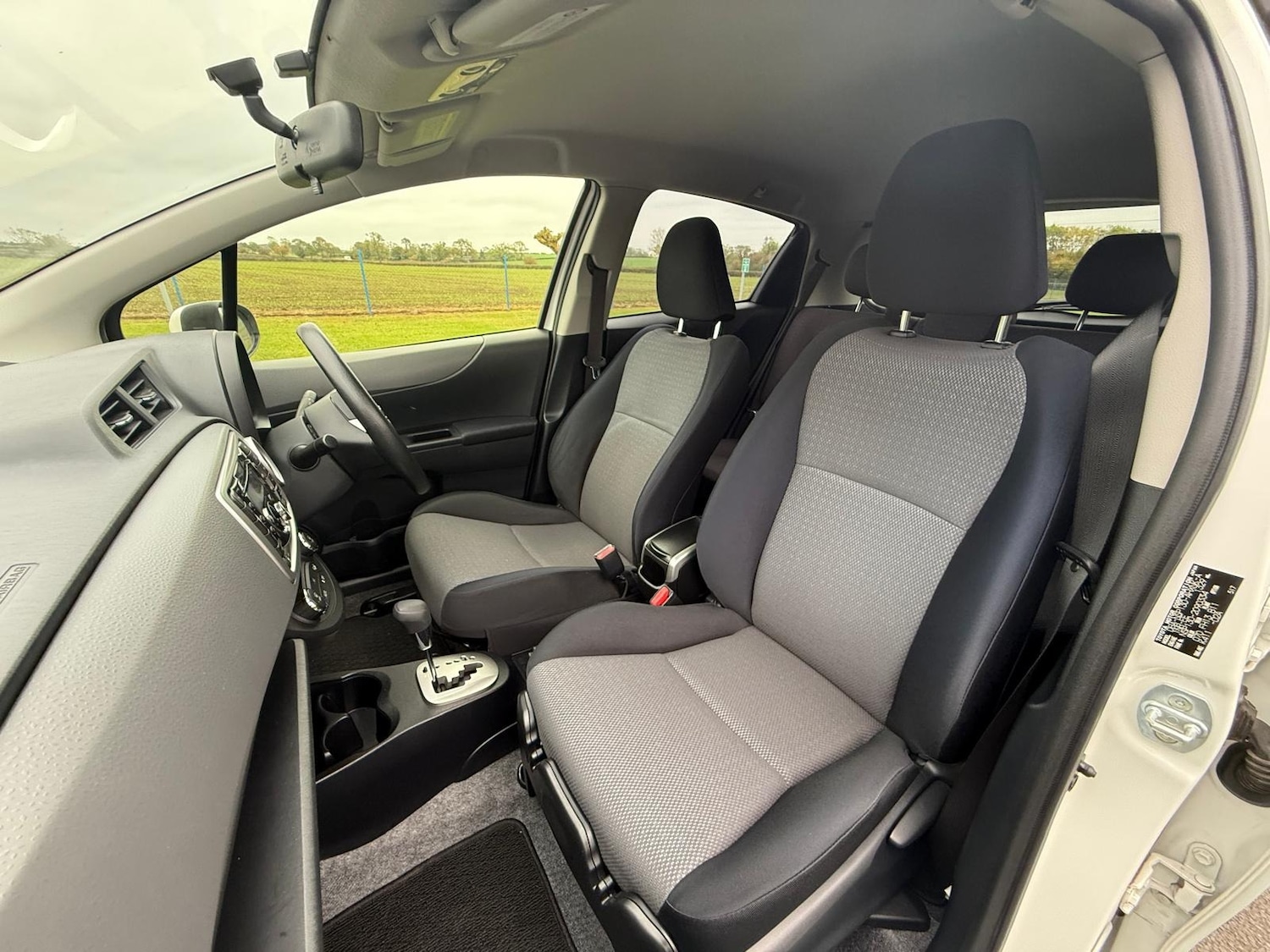 Used Toyota Yaris 2024 for sale - 76477578: Photo 23