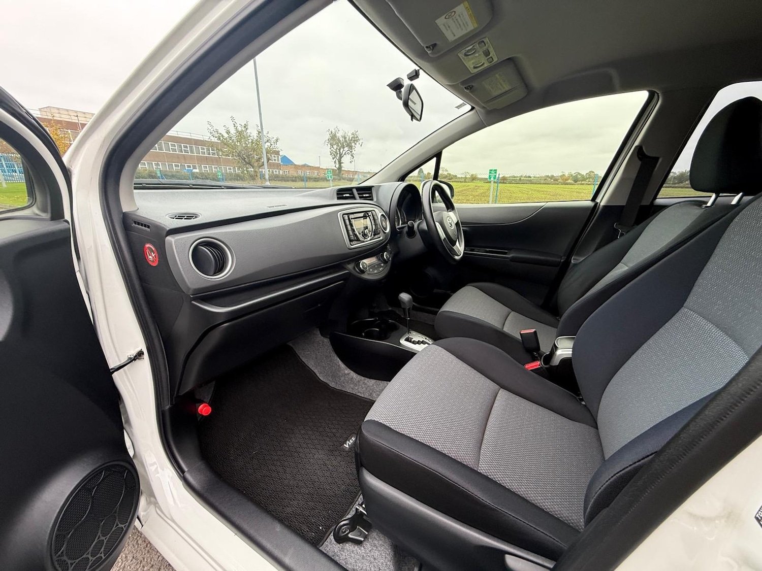 Used Toyota Yaris 2024 for sale - 76477578: Photo 24