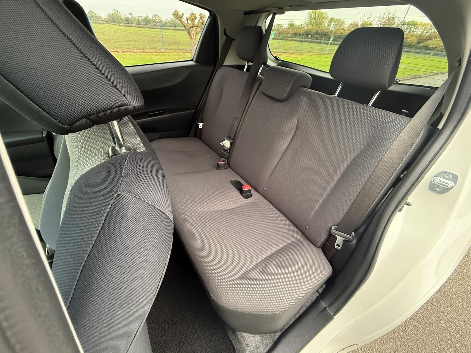 Used Toyota Yaris 2024 for sale - 76477578: Photo 26