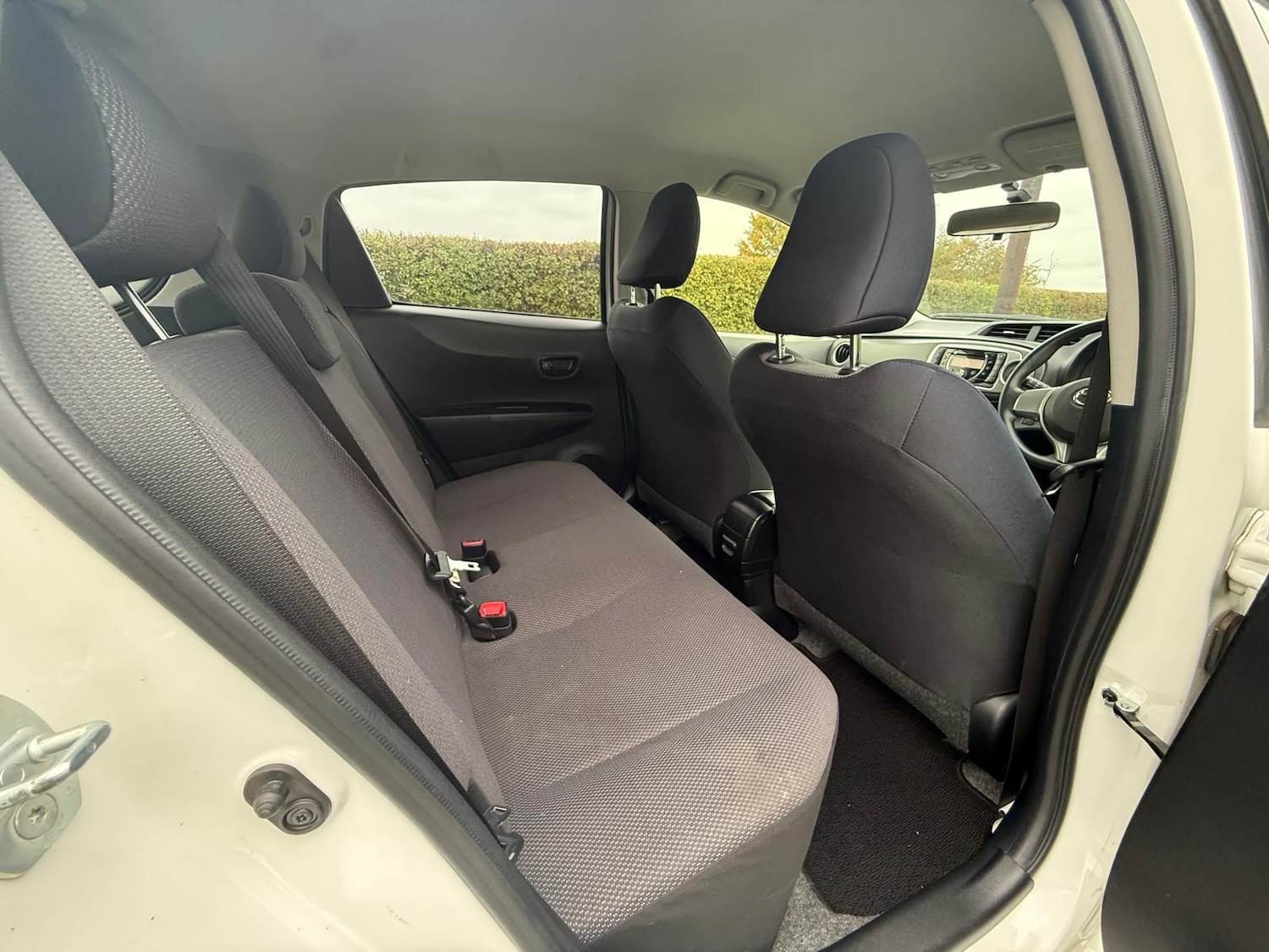 Used Toyota Yaris 2024 for sale - 76477578: Photo 28