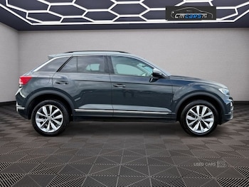 Used Volkswagen T-Roc 2020 for sale - 75942263: Photo