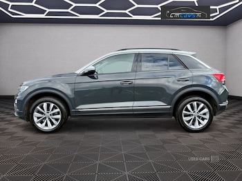 Used Volkswagen T-Roc 2020 for sale - 75942263: Photo