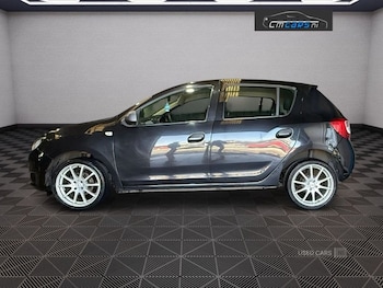 Used Dacia Sandero 2014 for sale - 76646517: Photo