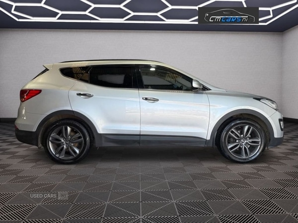 Used Hyundai Santa Fe 2014 for sale - 76702928: Photo 2
