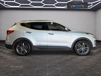 Used Hyundai Santa Fe 2014 for sale - 76702928: Photo