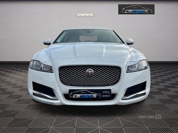 Used Jaguar XE 2016 for sale - 76378211: Photo