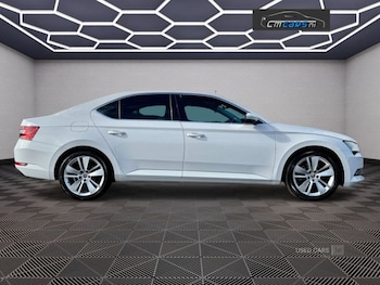 Used Skoda Superb 2018 for sale - 76359205: Photo