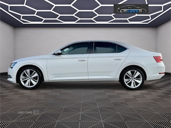 Used Skoda Superb 2018 for sale - 76359205: Photo