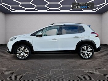 Used Peugeot 2008 2017 for sale - 76350012: Photo
