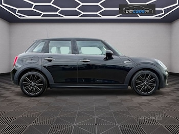 Used MINI Hatch 2018 for sale - 76043597: Photo