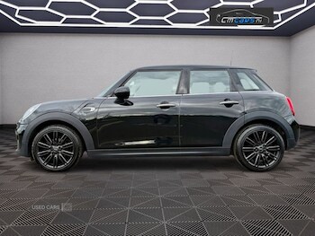 Used MINI Hatch 2018 for sale - 76043597: Photo
