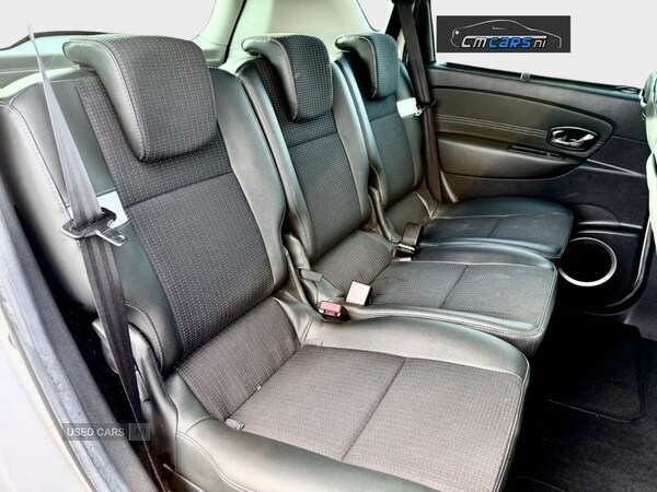 Used Renault Scenic 2012 for sale - 77372076: Photo 10