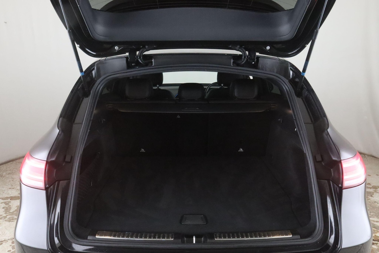 Used Mercedes-Benz EQC 2020 for sale - 77646767: Photo 13