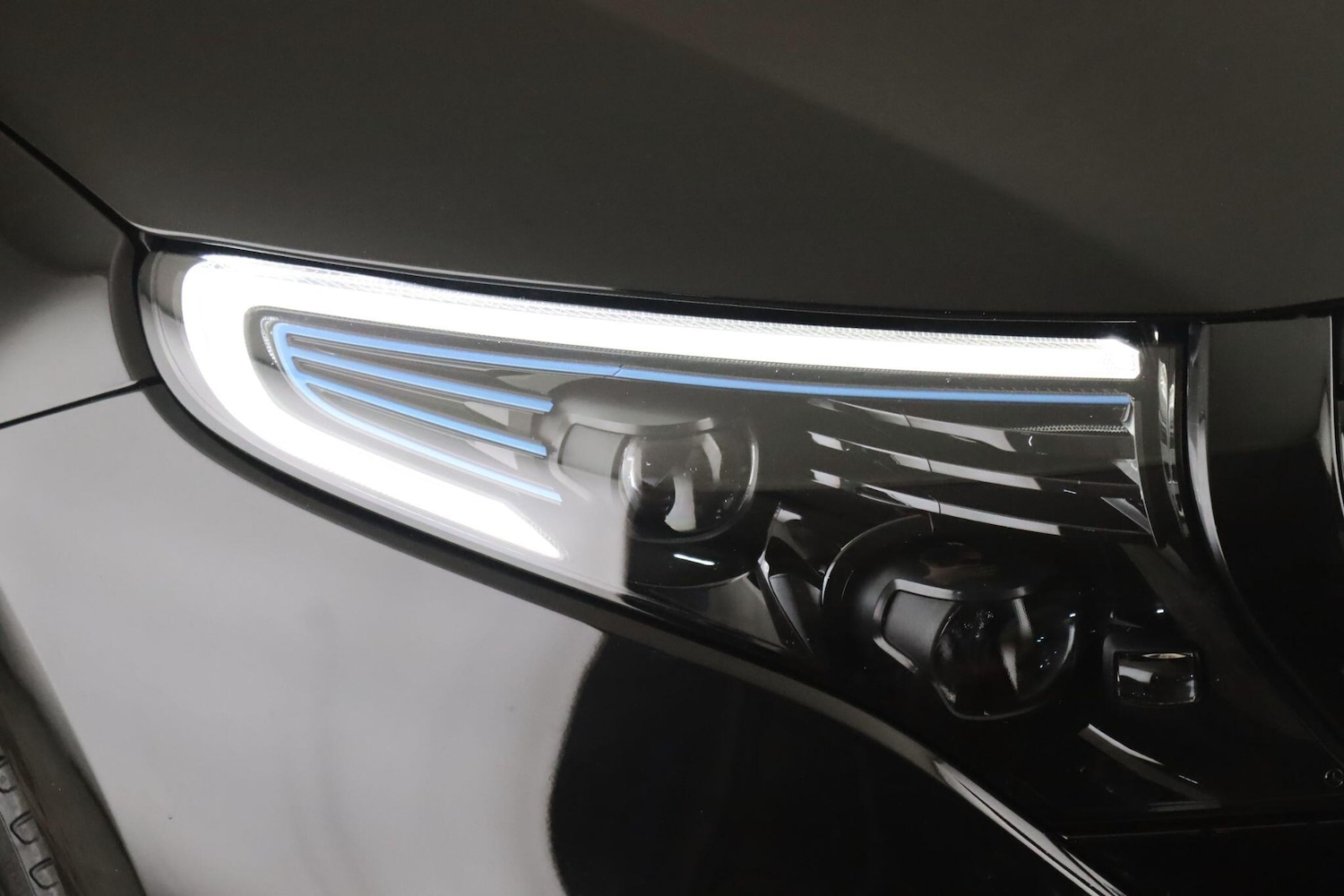 Used Mercedes-Benz EQC 2020 for sale - 77646767: Photo 9