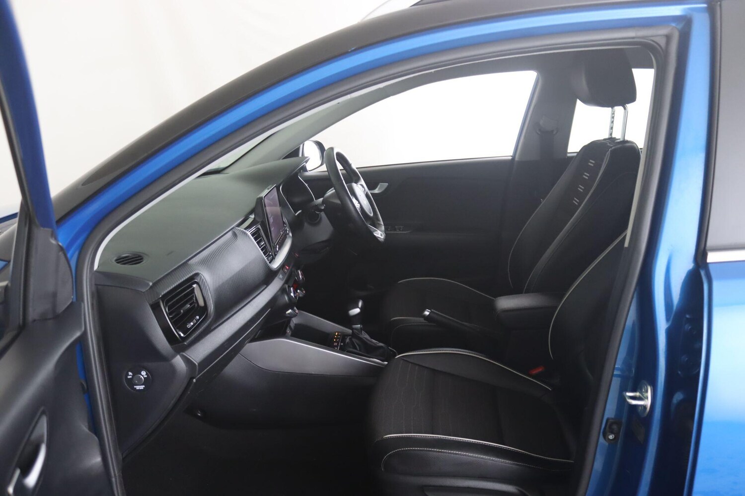 Used Kia Stonic 2023 for sale - 77496246: Photo 11