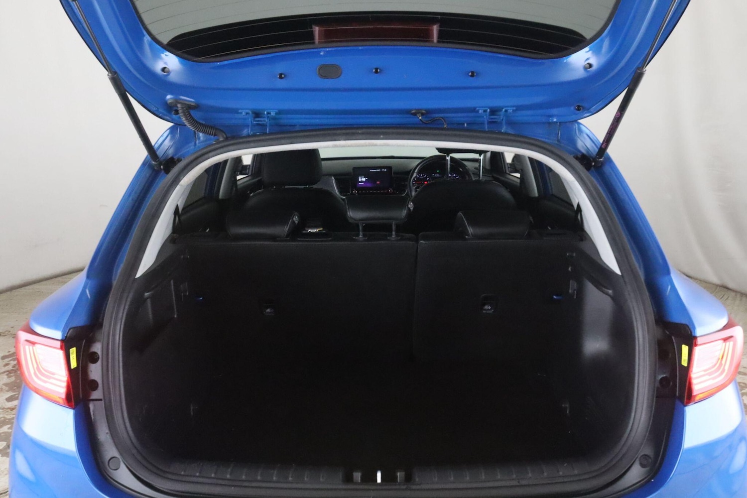 Used Kia Stonic 2023 for sale - 77496246: Photo 13