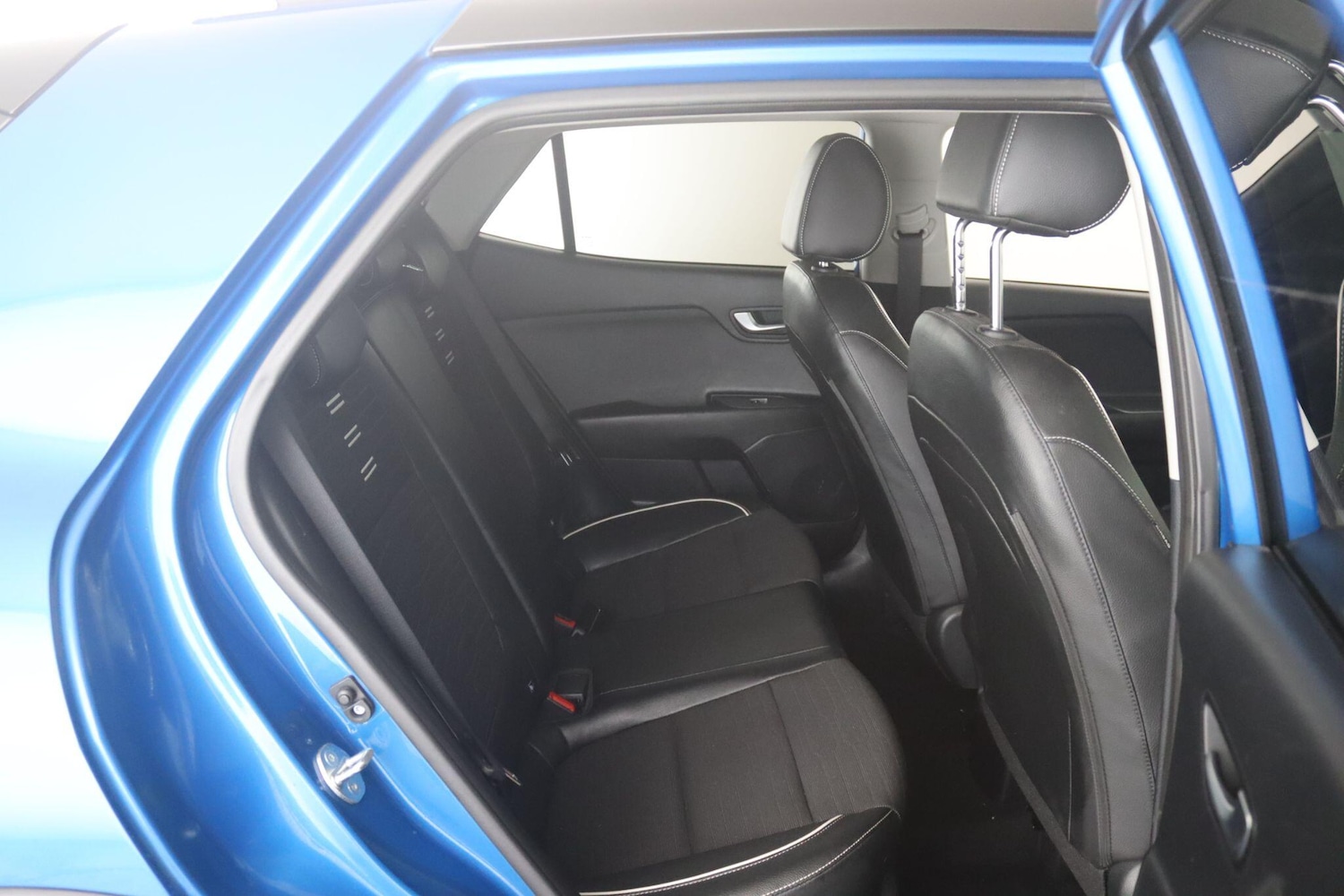 Used Kia Stonic 2023 for sale - 77496246: Photo 14