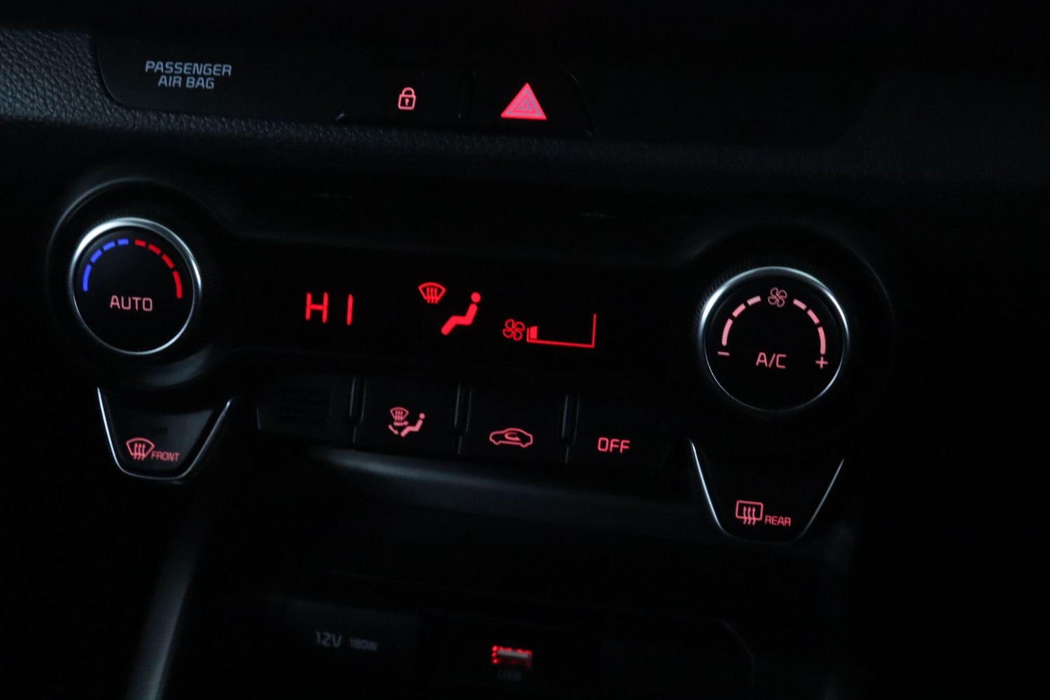 Used Kia Stonic 2023 for sale - 77496246: Photo 24