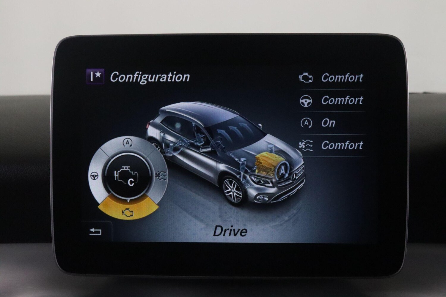 Used Mercedes-Benz GLA 2020 for sale - 76409601: Photo 39