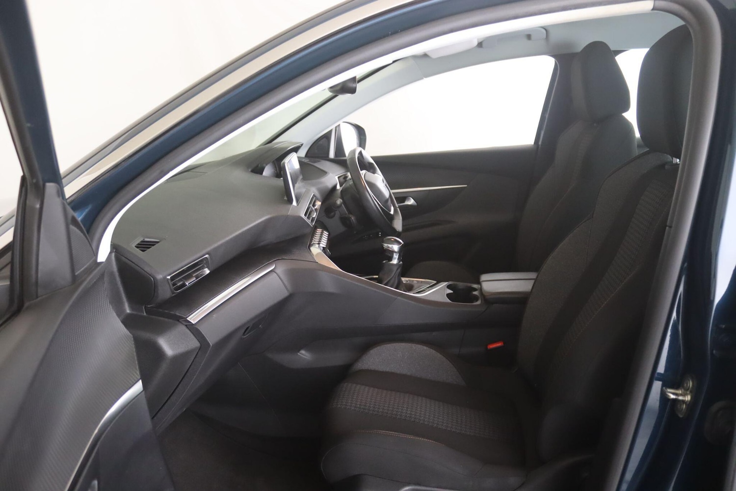 Used Peugeot 3008 2021 for sale - 77131024: Photo 11