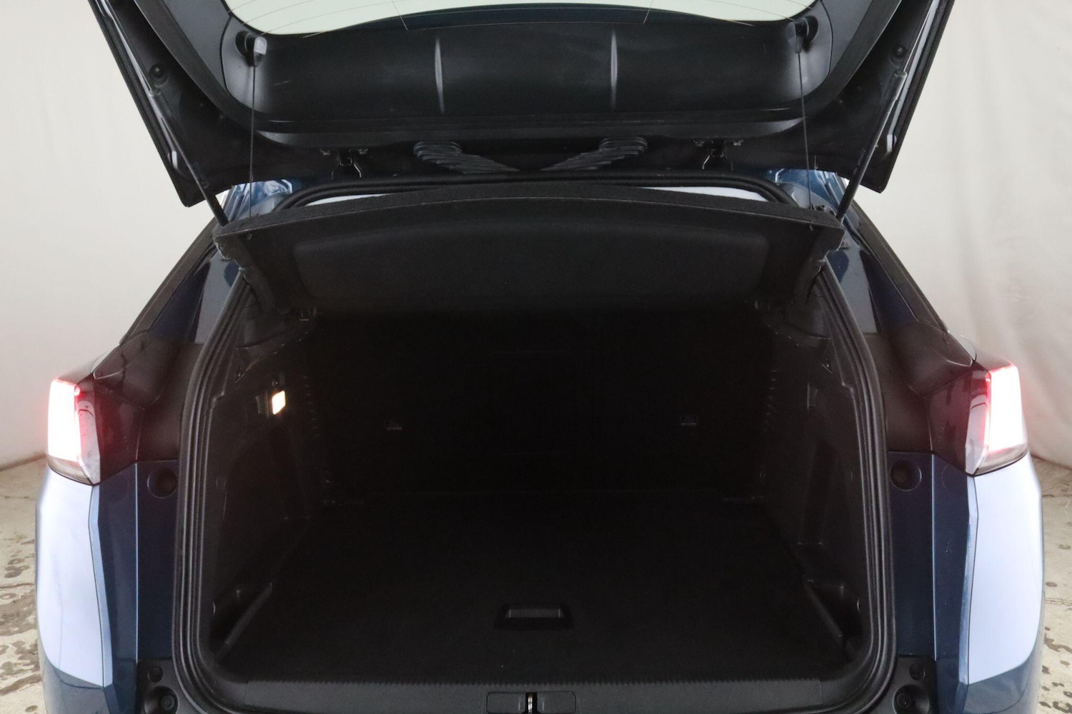 Used Peugeot 3008 2021 for sale - 77131024: Photo 13