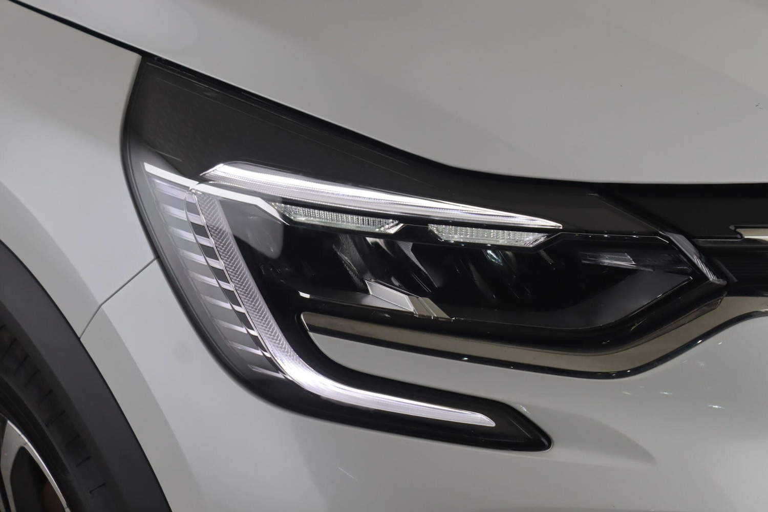 Used Renault Captur 2023 for sale - 76512096: Photo 10