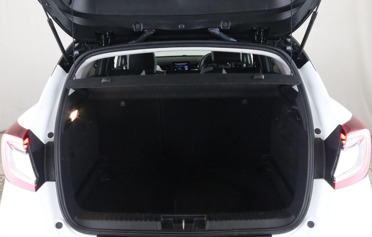 Used Renault Captur 2023 for sale - 76512096: Photo 13