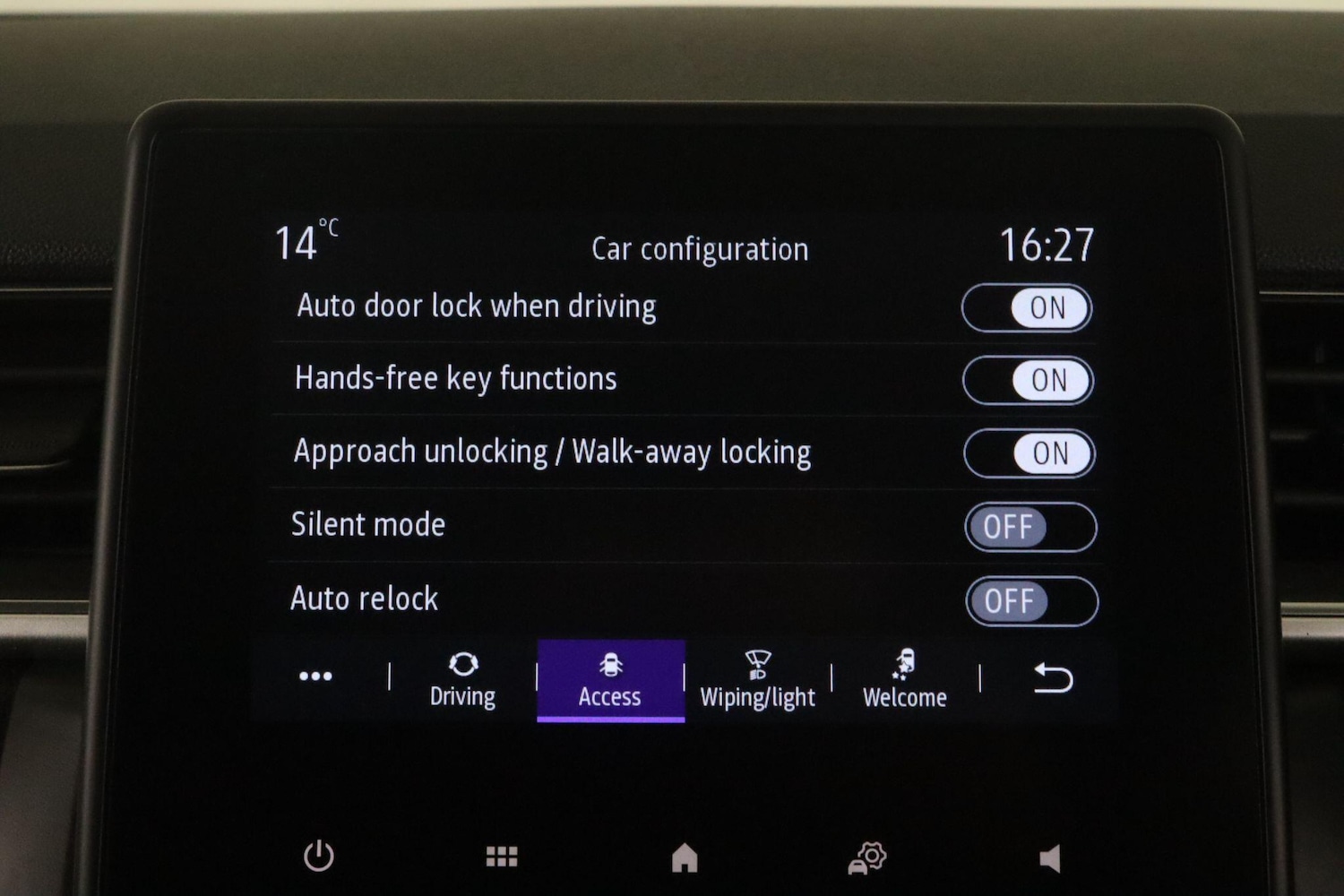 Used Renault Captur 2023 for sale - 76512096: Photo 41