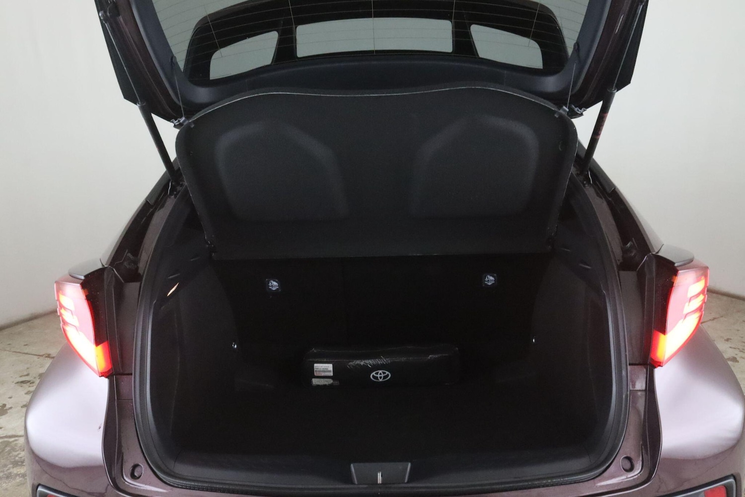 Used Toyota C-HR 2022 for sale - 77016699: Photo 14