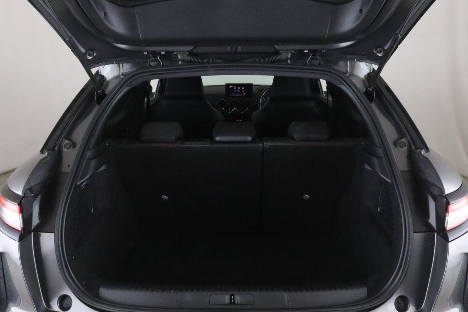 Used DS Automobiles DS 3 Crossback 2020 for sale - 76952979: Photo 13