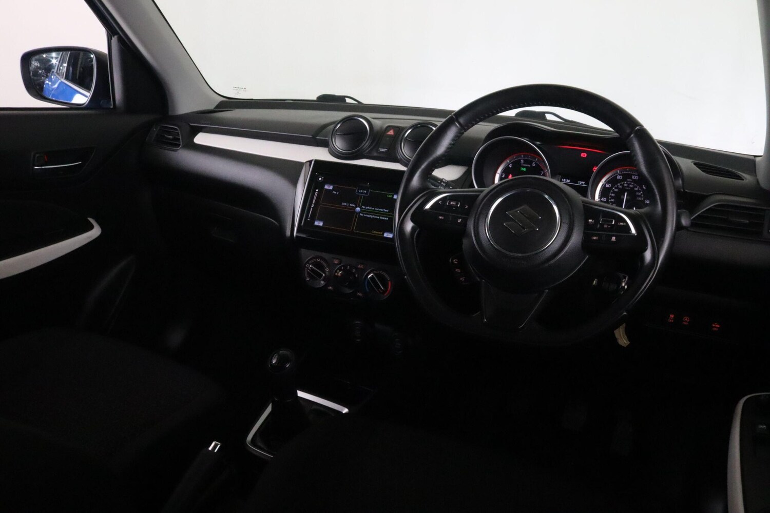 Used Suzuki Swift 2021 for sale - 76227776: Photo 14