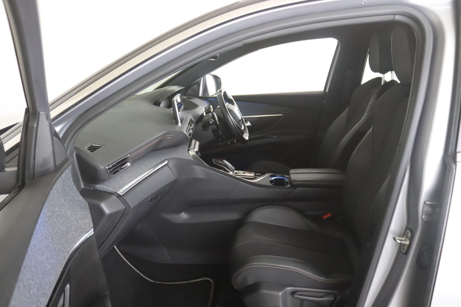 Used Peugeot 5008 2020 for sale - 77331924: Photo 11