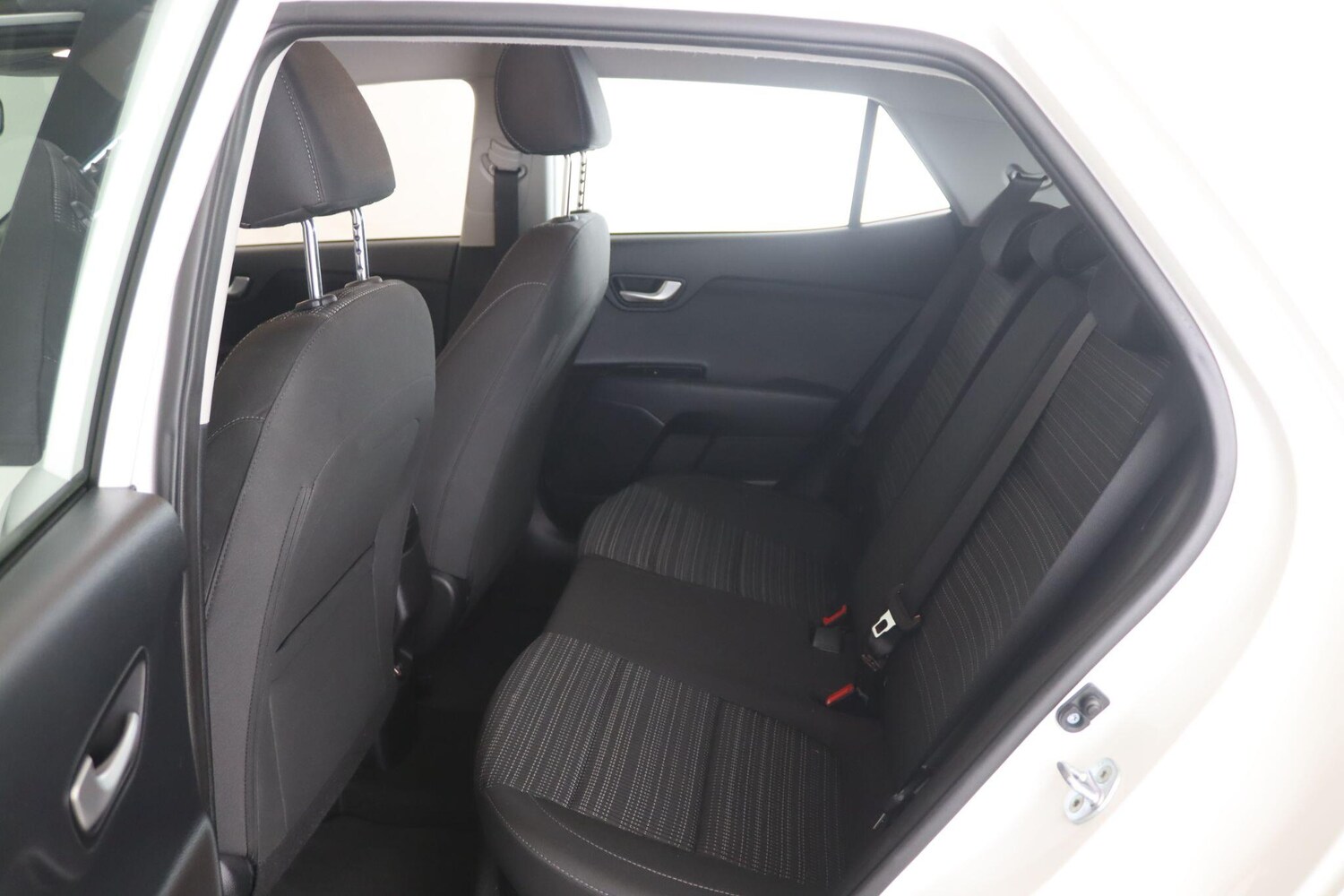 Used Kia Stonic 2022 for sale - 76802347: Photo 13