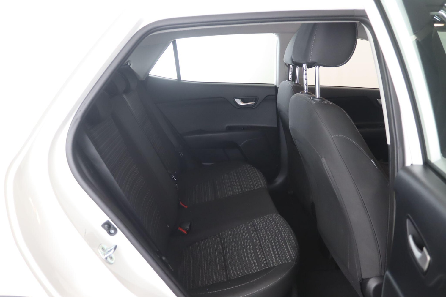 Used Kia Stonic 2022 for sale - 76802347: Photo 14