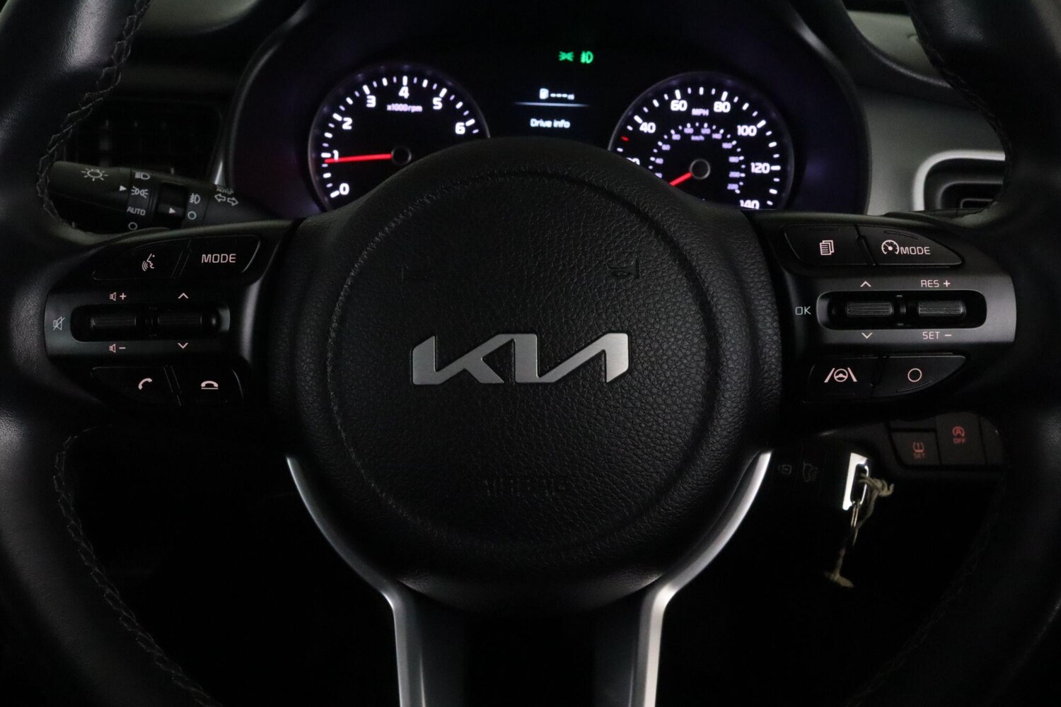 Used Kia Stonic 2022 for sale - 76802347: Photo 19