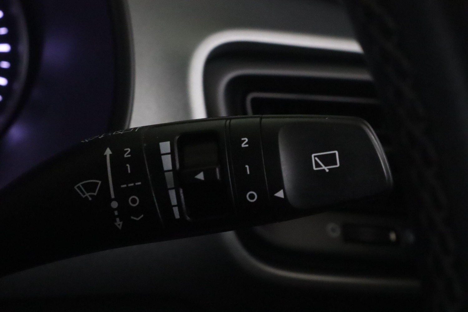 Used Kia Stonic 2022 for sale - 76802347: Photo 20