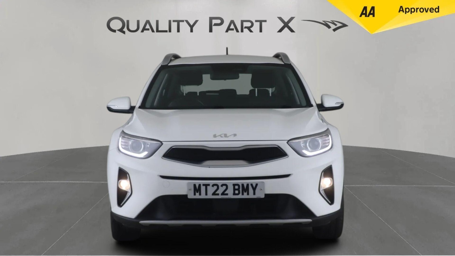 Used Kia Stonic 2022 for sale - 76802347: Photo 3