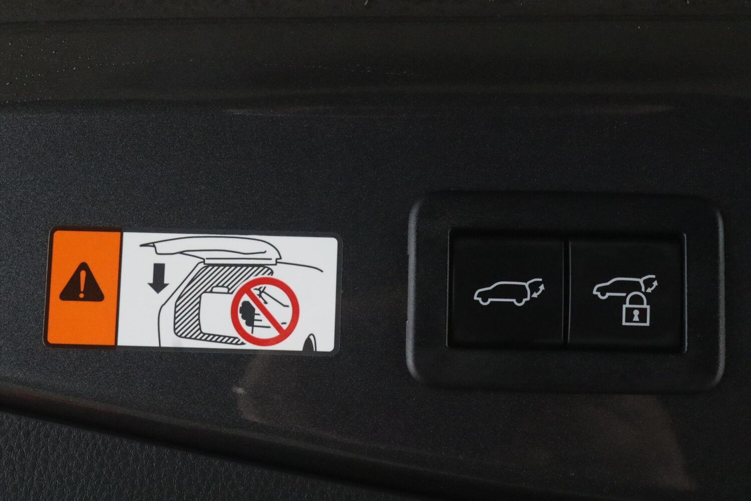 Used Toyota C-HR 2024 for sale - 77549758: Photo 16