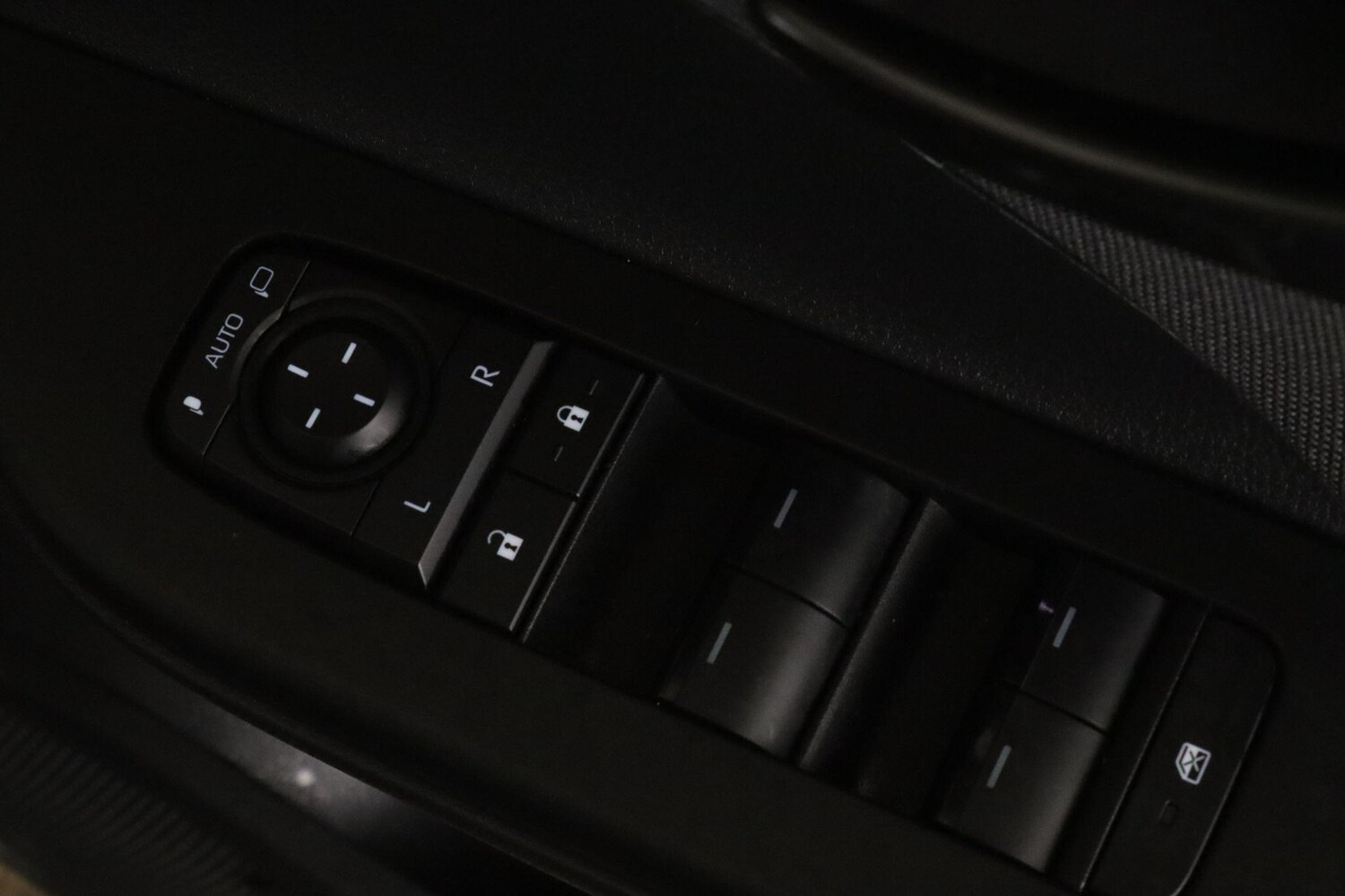 Used Toyota C-HR 2024 for sale - 77549758: Photo 20